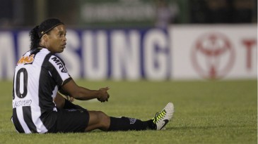 Um raio-x da ineficiência de Ronaldinho em Assunção