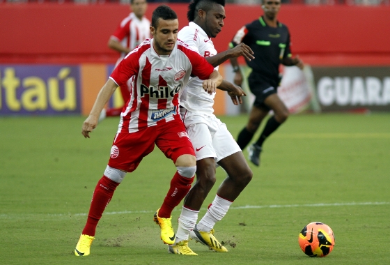 Maikon Leite jogou demais em sua estreia pelo N&aacute;utico