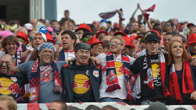 NY Red Bulls quer pagar torcida para n&atilde;o xingar no est&aacute;dio