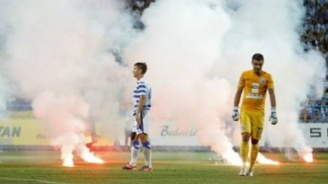 Ucranianos fazem protesto mais piromaníaco já visto