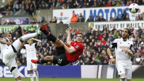 Ao menos pela m&eacute;dia de gols, RVP est&aacute; na hist&oacute;ria do United