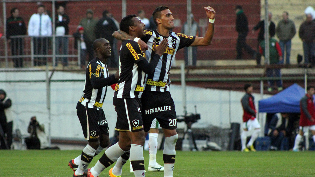 Botafogo, entre melhor defesa, melhor ataque e o imprevis&iacute;vel