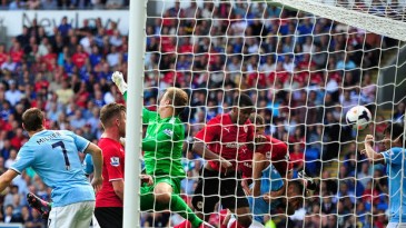 Novo Man City, velhos problemas e deu Cardiff