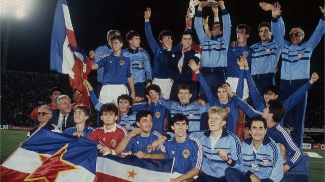A seleção iugoslava campeã em 1987 contra a Alemanha Ocidental