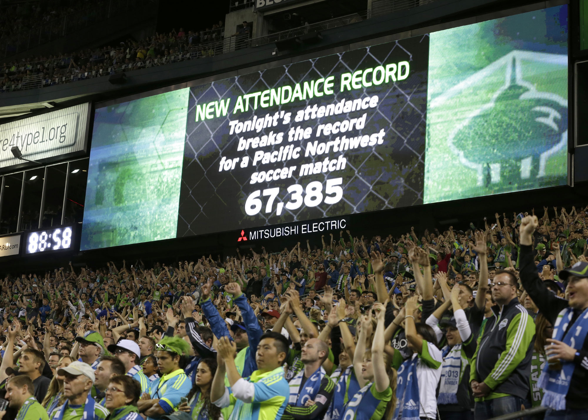 P&uacute;blico recorde do Seattle Sounders (Foto: AP)