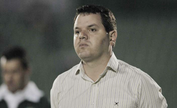 O t&eacute;cnico que transformou a defesa do Guarani em muralha