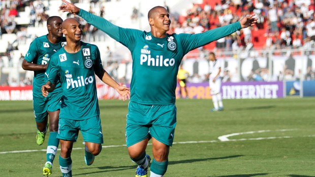 Fen&ocirc;meno Walter, p&ecirc;naltis pol&ecirc;micos e seca de gols