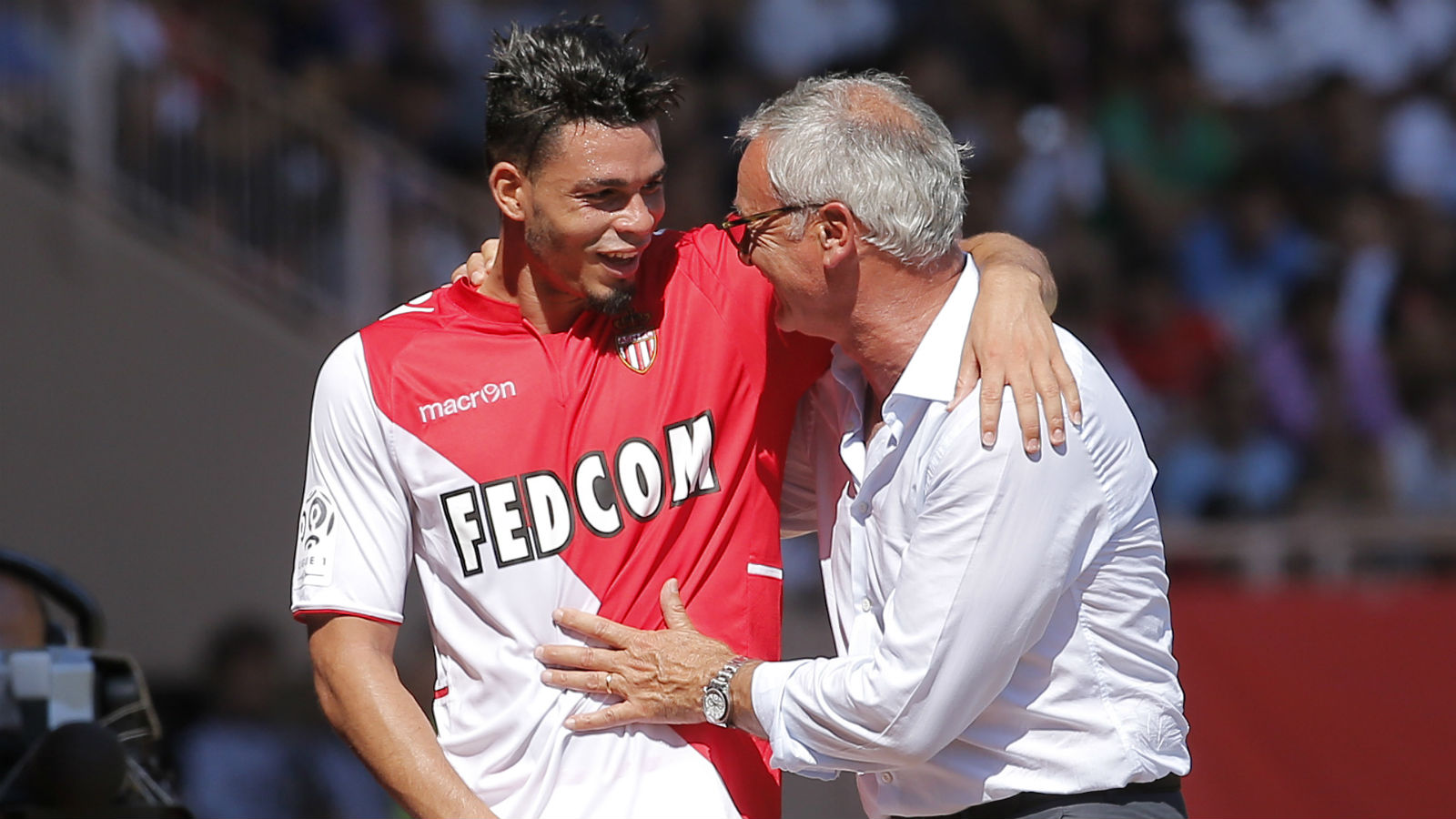 Rivi&egrave;re rouba gols e espa&ccedil;o de Falcao no Monaco