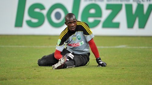 Os deuses da bola n&atilde;o gostam de goleiros que fazem cera
