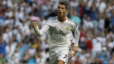 Cristiano Ronaldo supera Hugo Sánchez e vai atrás de Puskás