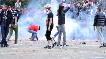 Saiba por que as torcidas de Anderlecht e PSG se odeiam