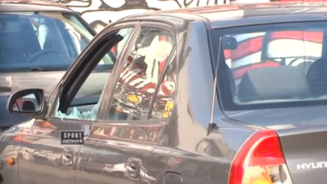 Falta shampoo? A torcida s&eacute;rvia resolve. Com viol&ecirc;ncia