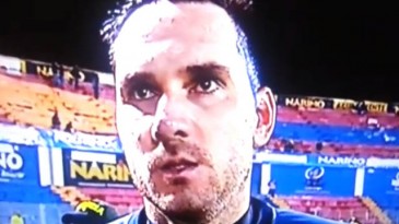 O que que é para fazer com o cuspe, Roberto?