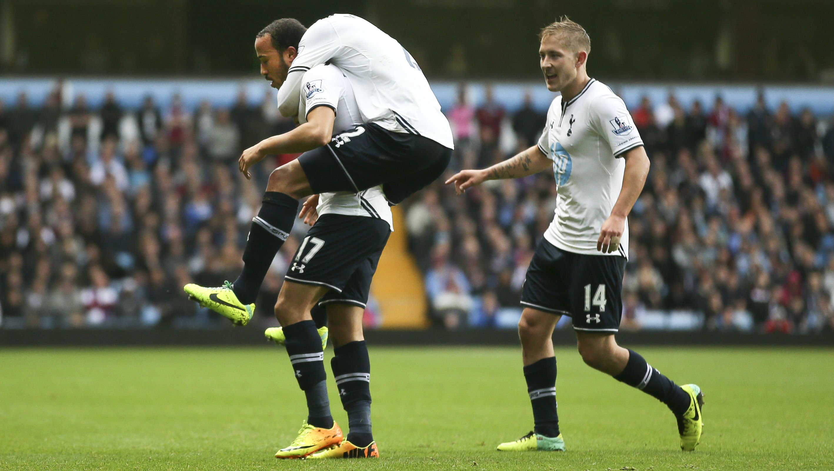 Townsend desbancou reforços e é surpresa boa no Tottenham