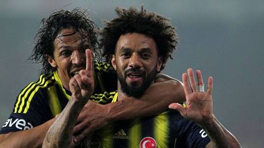 Enquanto Fener volta ao topo, Galatasaray amarga crise