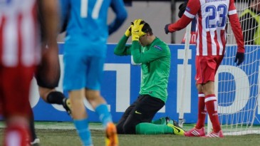 Pelo golpe de vista, Courtois devia consultar um oftalmo