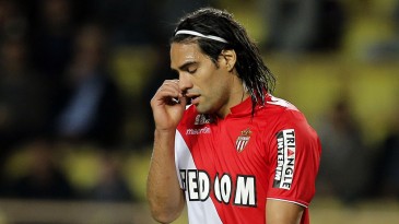 Falcao é substituído, mas não acredita. É você mesmo, cara!