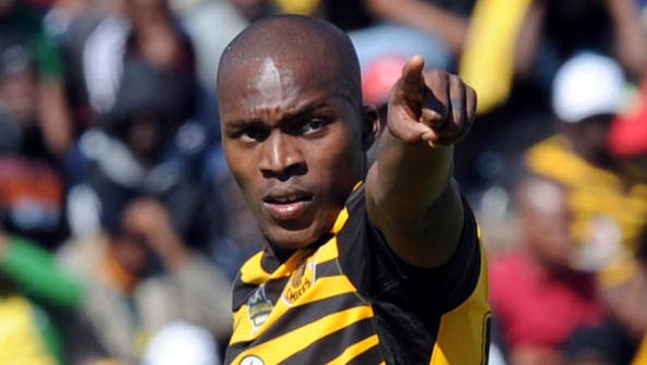 Zagueiro d&aacute; nocaute de fazer inveja a Tyson &ndash; no meio do jogo