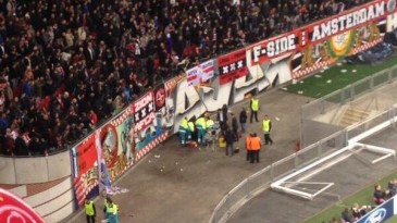 Torcedor cai da arquibancada em Ajax x Barcelona e fica em estado grave
