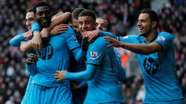 Quem diria que Adebayor seria o herói do Tottenham?