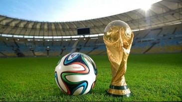 A Brazuca está com o Sr. Noel, e nós relembramos suas tuitadas mais bizarras