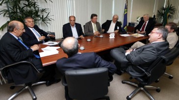 Torcedor, não alimente os animais