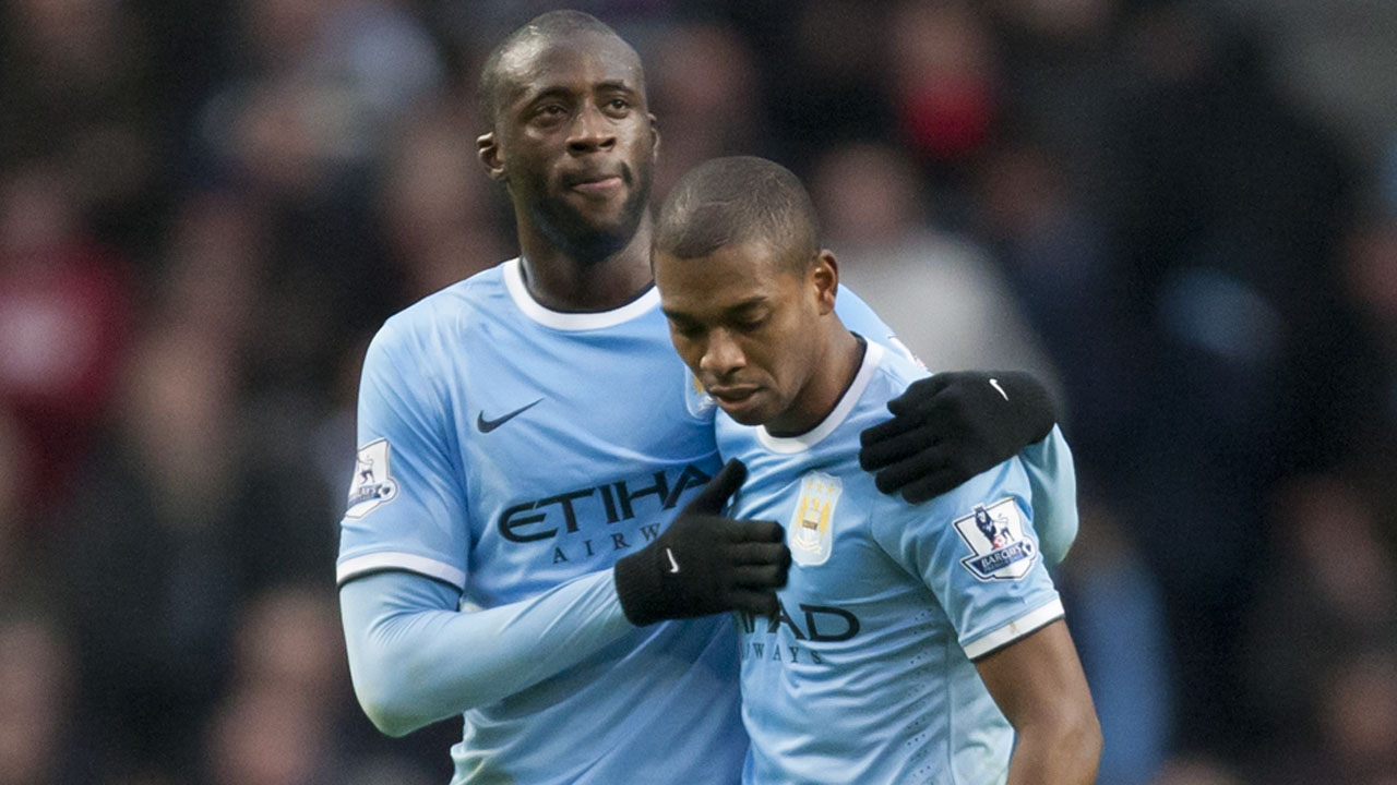 Fernandinho e Yaya Tour&eacute; s&atilde;o os pilares do Manchester City (Foto: AP)