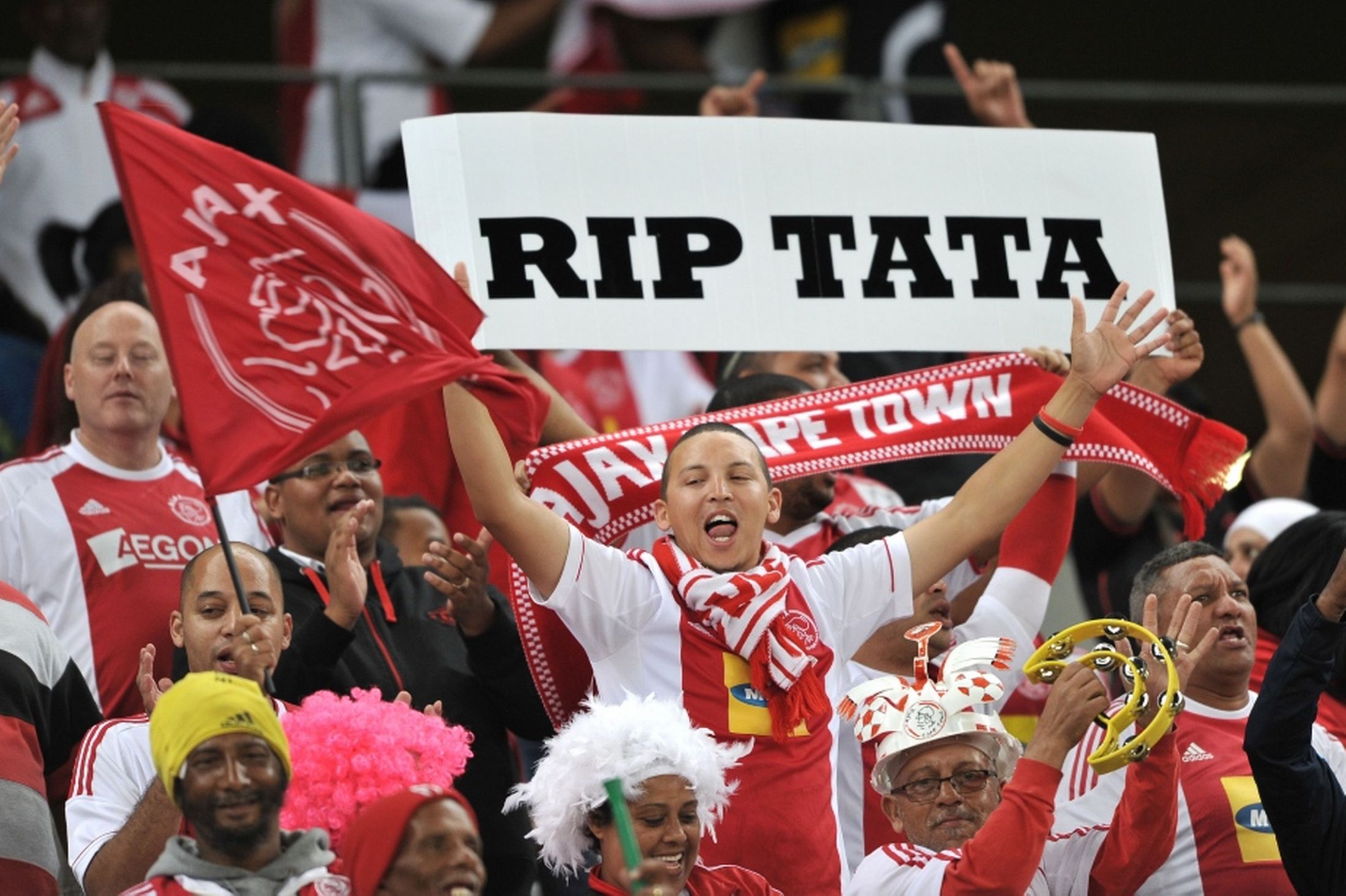 Na Holanda, pedem que Tata, palavra da l&iacute;ngua xhosa para "pai", descanse em paz