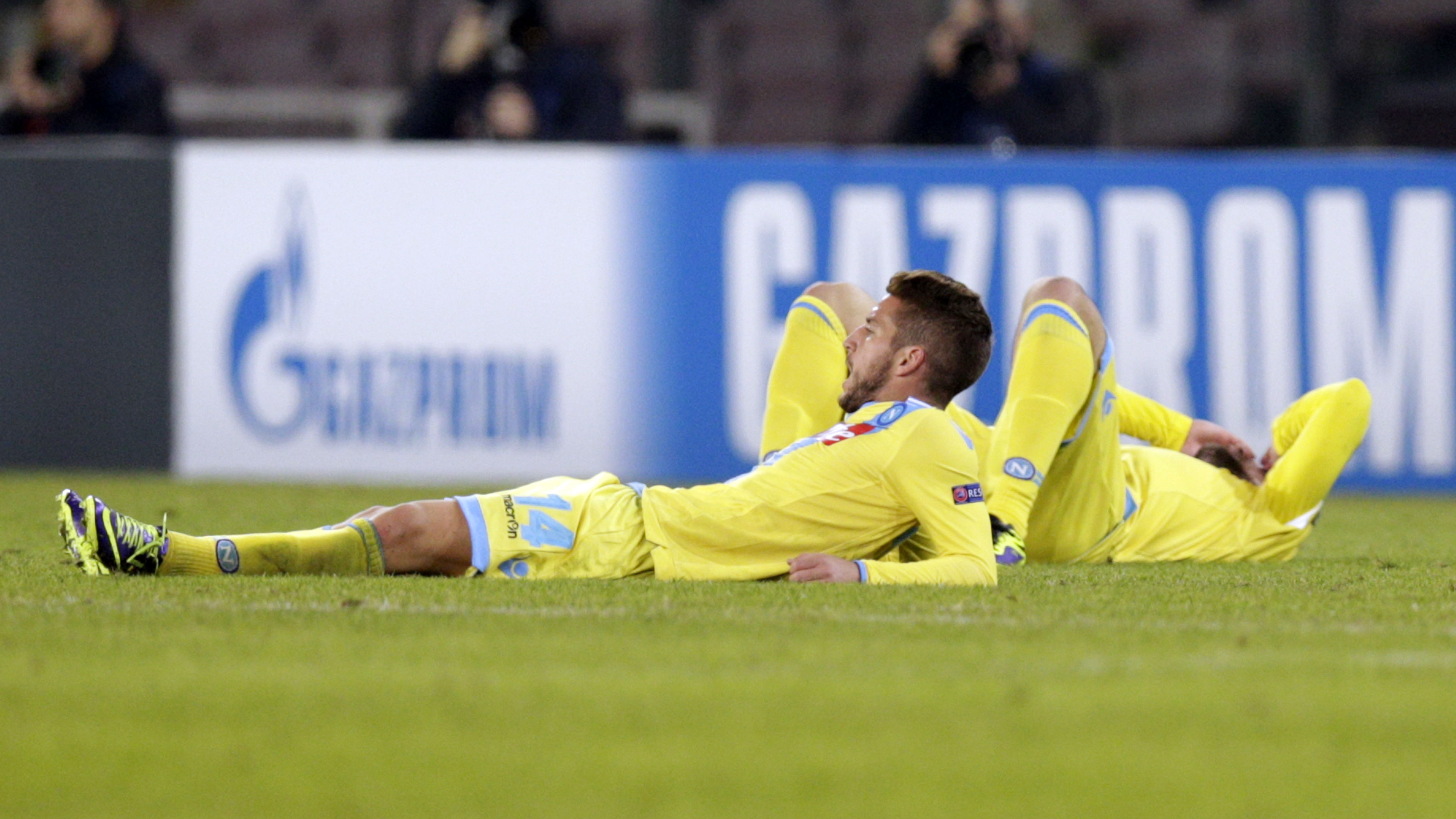 Napoli venceu, convenceu, mas não avançou na Champions