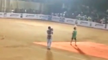 Acidente horrível no futebol indiano deixou 100 feridos