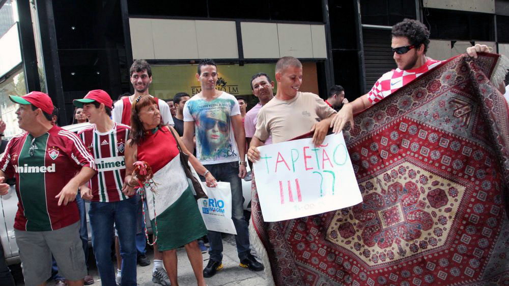 Finalmente a Lusa vai ganhar alguma coisa do tapet&atilde;o