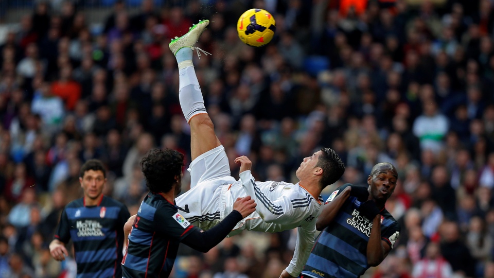 Veja o maior gola&ccedil;o da carreira que Cristiano Ronaldo N&Atilde;O marcou