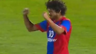 Pablo Aimar fez seu primeiro gol na Malásia, e já foi um golaço