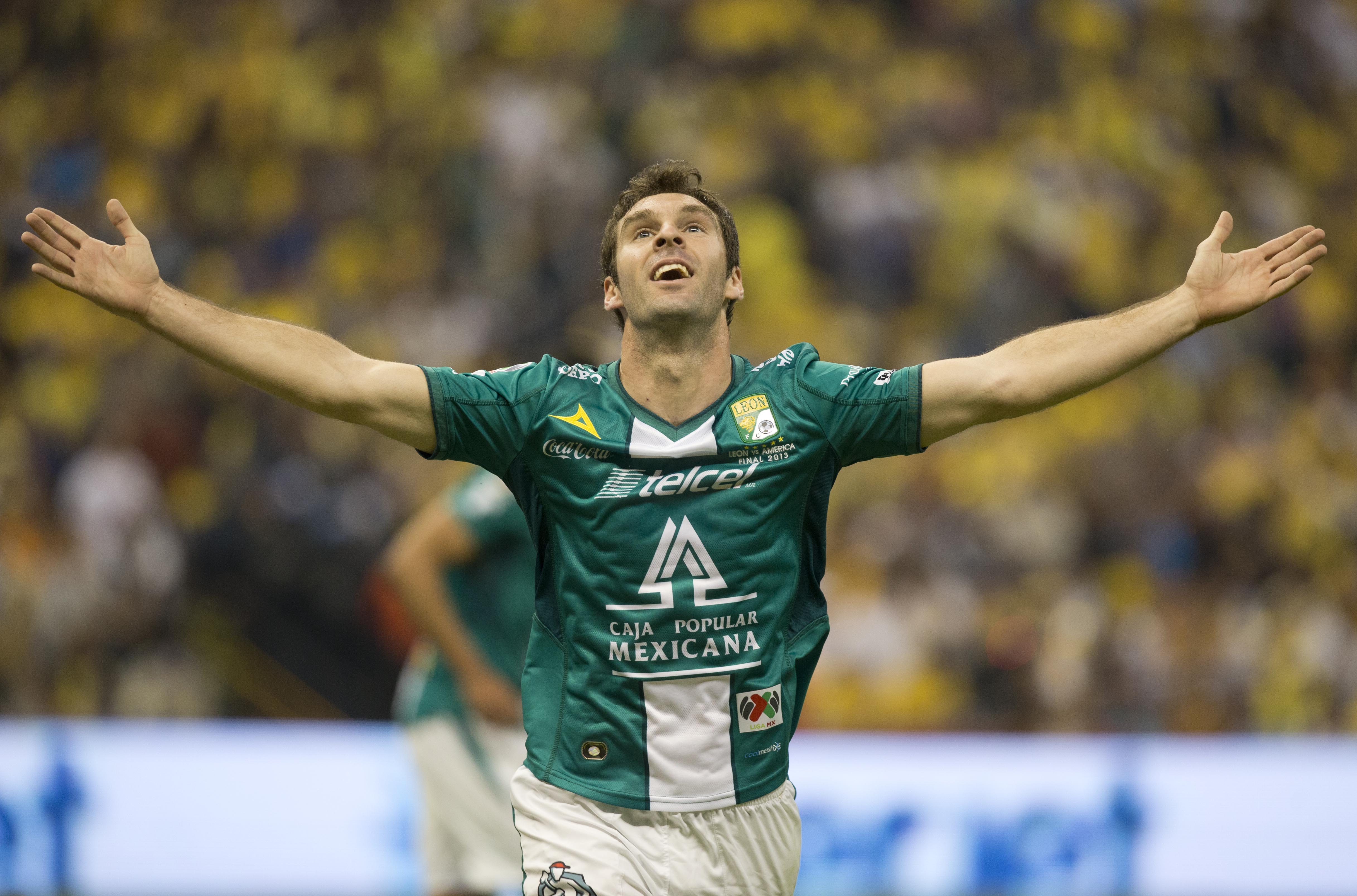 Mauro Boselli fez 16 gols pelo Le&oacute;n (Foto: AP)