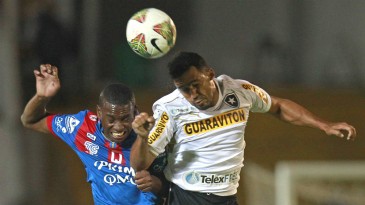 Coloca a bola no chão, Botafogo!