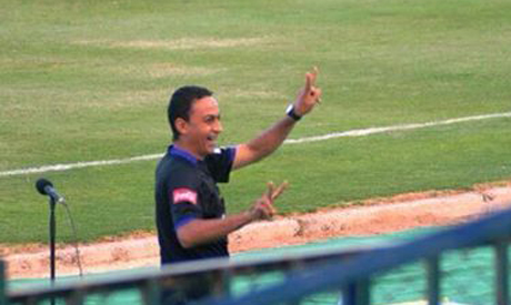 No turbilh&atilde;o pol&iacute;tico que vive o Egito, todo cuidado &eacute; pouco, at&eacute; no futebol