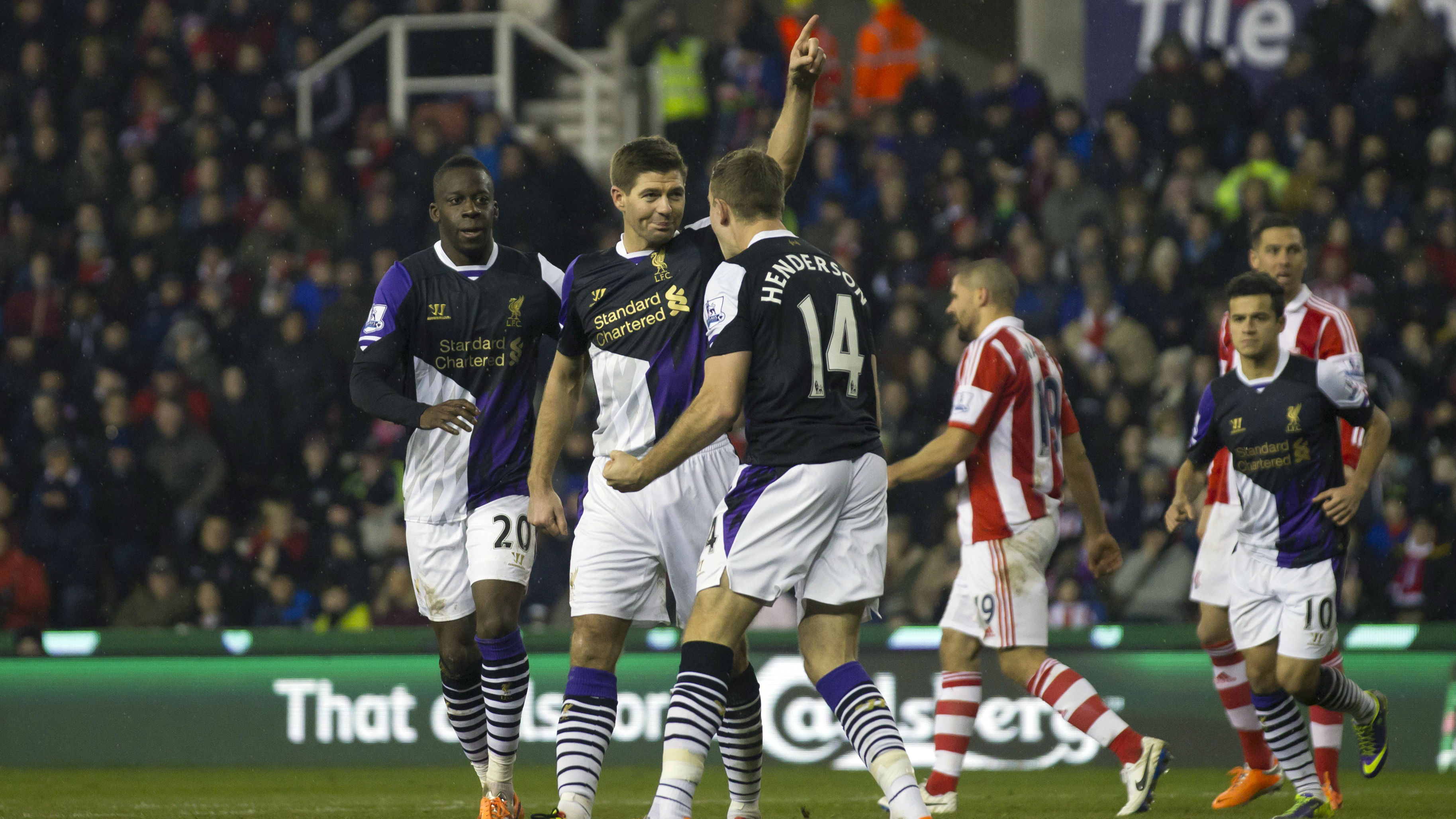 Su&aacute;rez e Sturridge ainda decidem, mas evolu&ccedil;&atilde;o do restante do Liverpool &eacute; clara