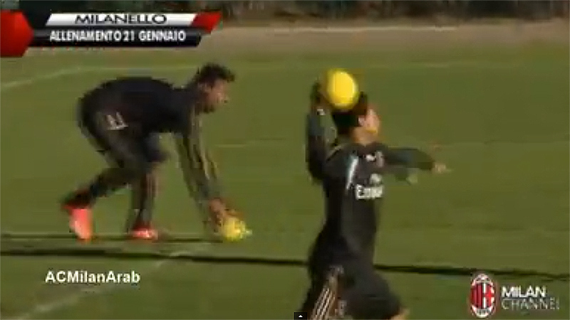 Treino do Milan com o t&eacute;cnico Seedorf tem&hellip; queimada!