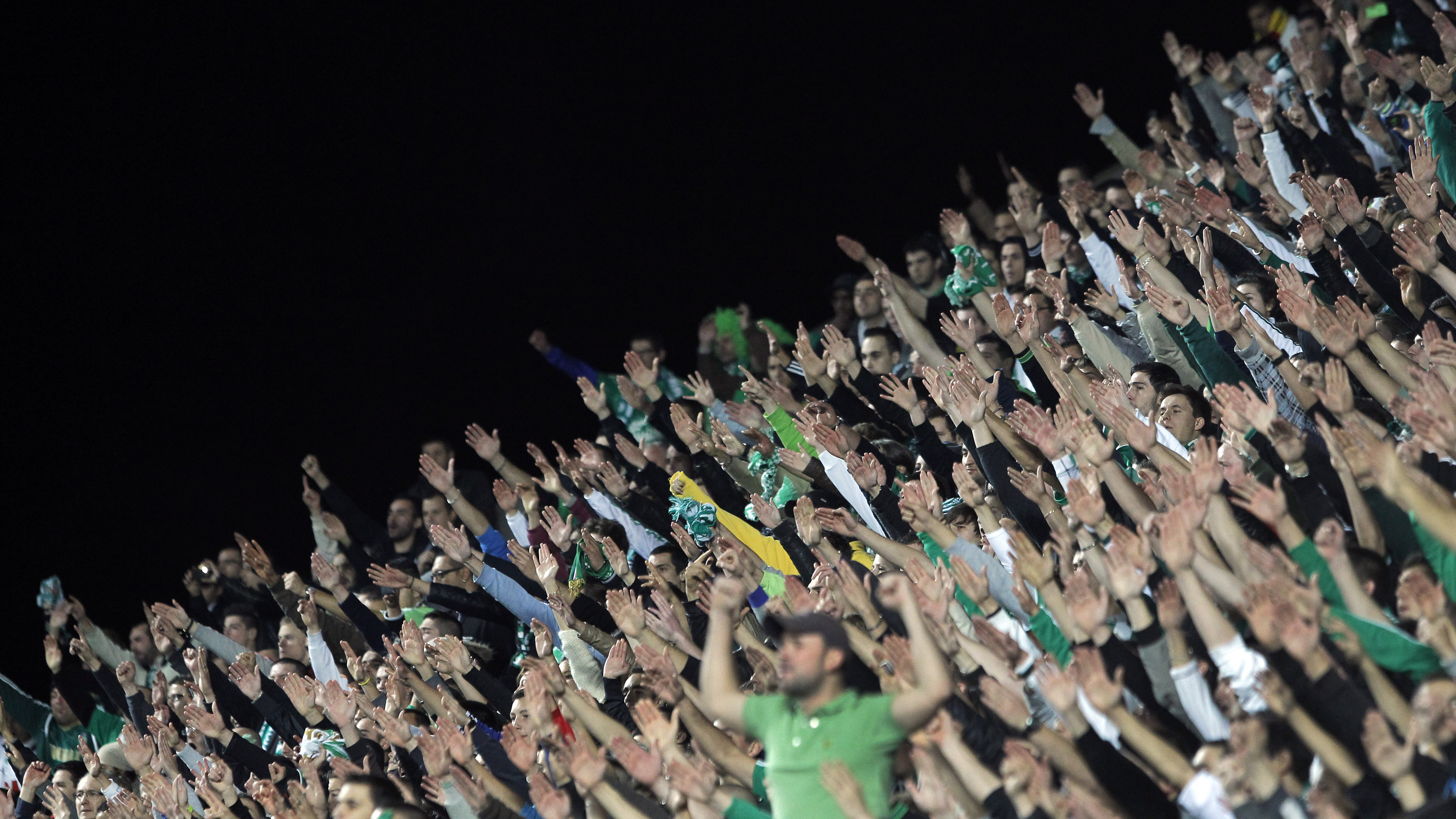 Vit&oacute;ria contra o Lille transforma p&oacute;dio em realidade para o Saint-&Eacute;tienne