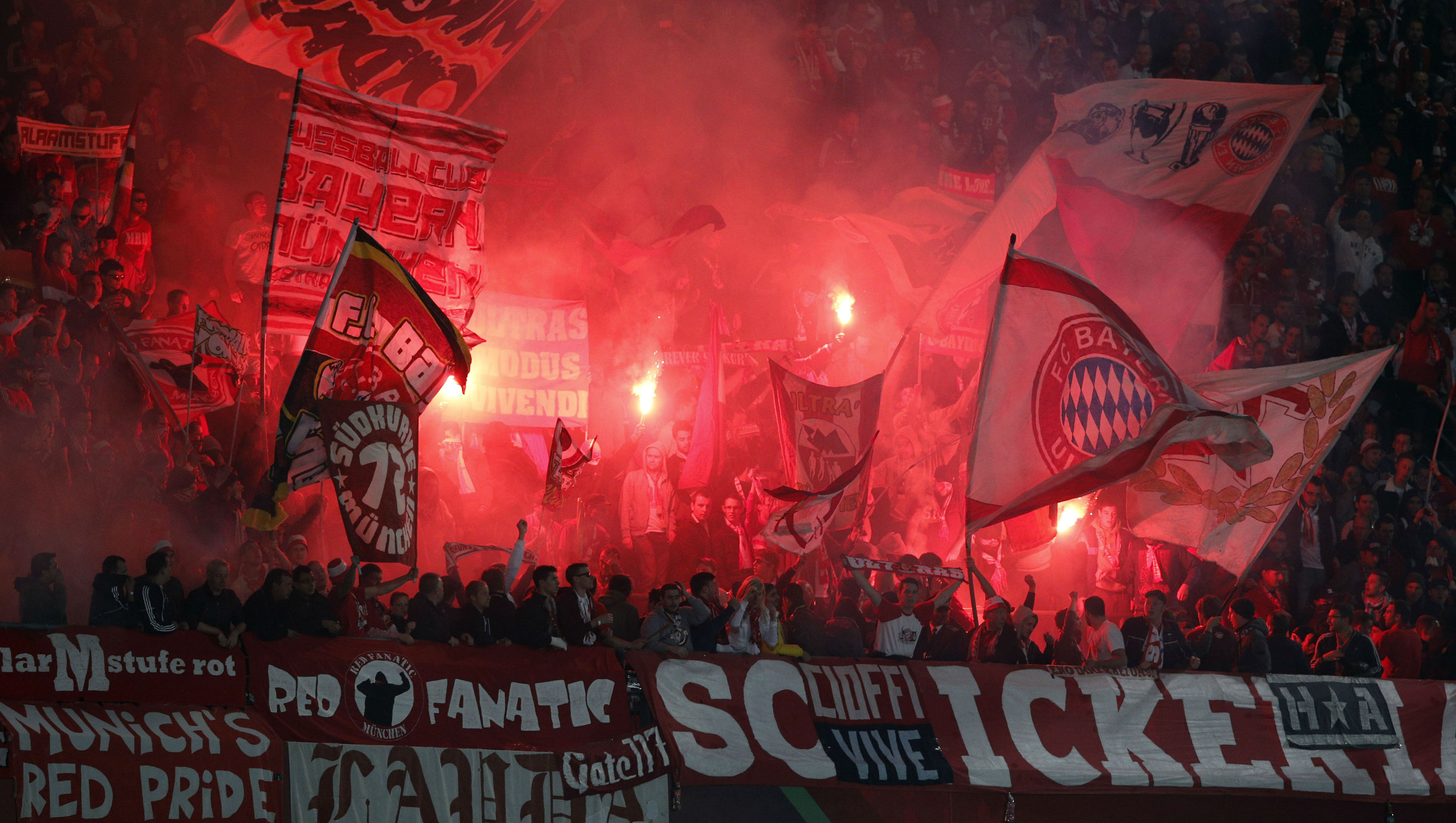Bayern reembolsa torcedores que alugaram escrit&oacute;rio vizinho ao est&aacute;dio para ver jogo na R&uacute;ssia