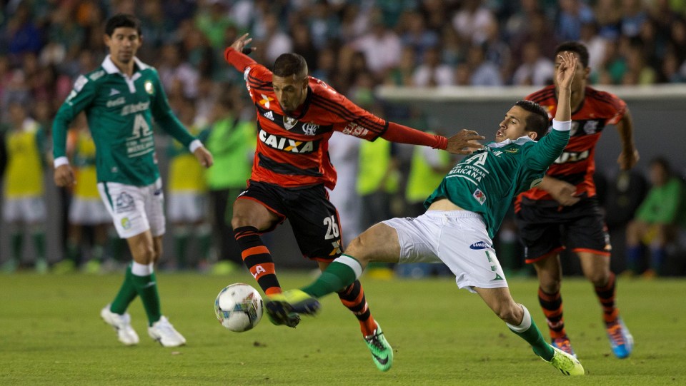O Flamengo vibrou como deveria, mas o descompasso coletivo n&atilde;o evitou a derrota