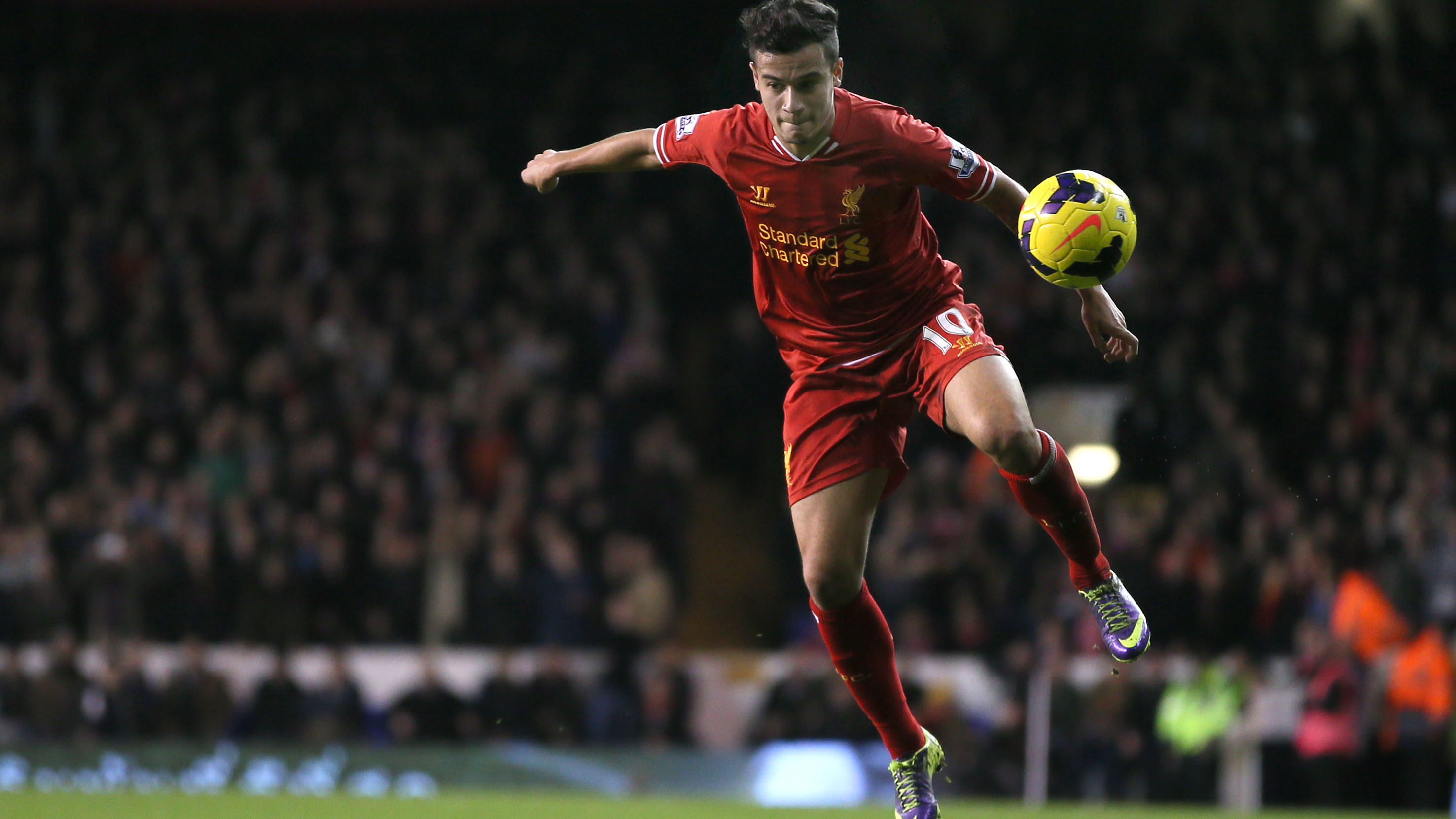 Coutinho foi contratado da Inter de Mil&atilde;o por &euro; 10 milh&otilde;es (Foto: AP)