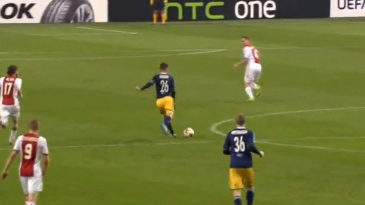 Veja o golaço que parou a redação da Trivela