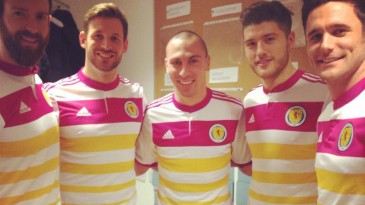 Uma séria candidata a camisa mais feia dos últimos tempos