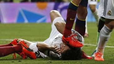 [Vídeo] O pisão de Busquets em Pepe não foi desleal como a foto sugere