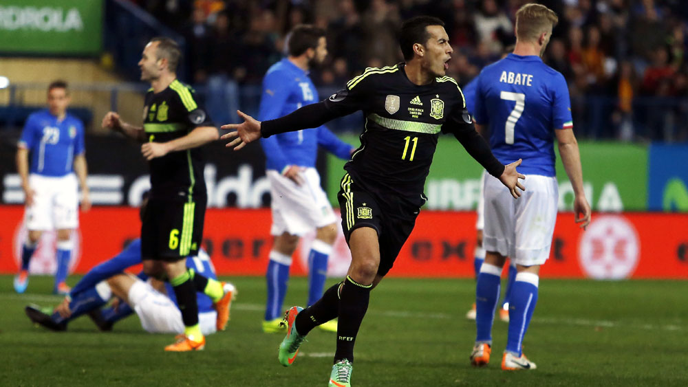 Pedro marcou o gol da vit&oacute;ria da Espanha sobre a It&aacute;lia (AP Photo/Andres Kudacki)