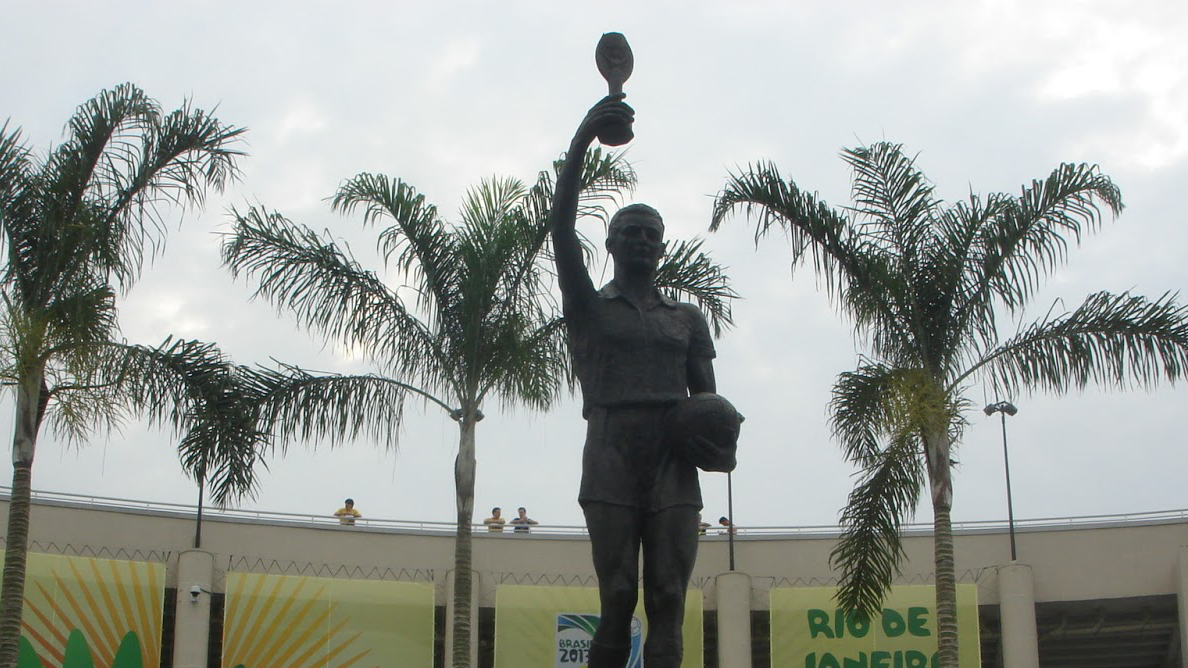 Bellini n&atilde;o se parece muito com a est&aacute;tua que leva seu nome no Maracan&atilde;