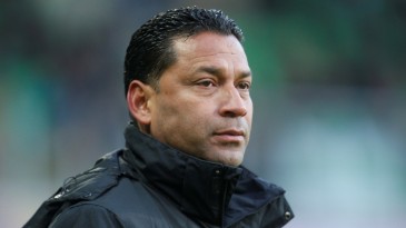 Se o PSV sobe em cima, o ADO Den Haag sobe em baixo