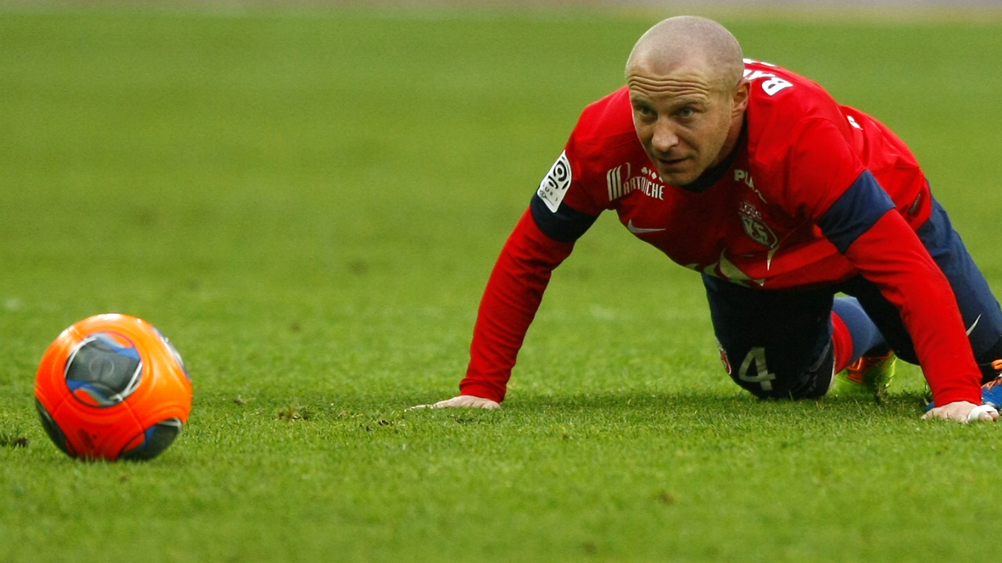 O Lille trope&ccedil;ou e a briga pelo p&oacute;dio da Ligue 1 ficou na mesma