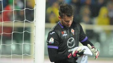 Neto é hoje um goleiro seguro, e esse é o segredo de sua consolidação